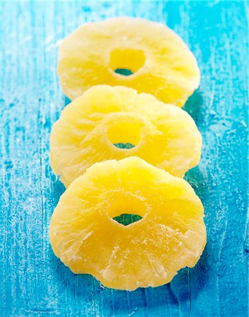 simsearch:825-06047612,k - dehydrated pineapple Stock Photo - Rights-Managed, Code: 825-05811721