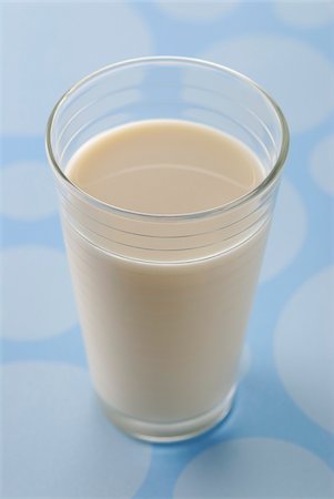 simsearch:825-03628865,k - Glass of milk Stock Photo - Rights-Managed, Code: 825-05812459