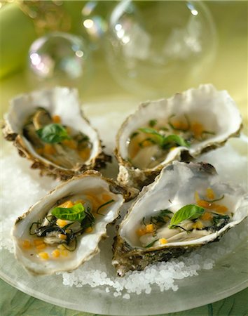 simsearch:825-07649320,k - Oysters with diced carrots and basil Stock Photo - Rights-Managed, Code: 825-05813611