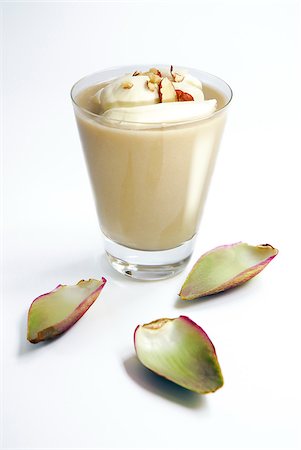 simsearch:652-03802277,k - Artichoke juice with whipped cream and hazelnuts Stock Photo - Rights-Managed, Code: 825-05837289