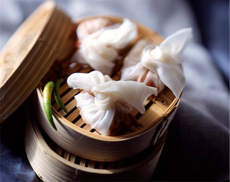 Steamed pork and prawn parcels Foto de stock - Con derechos protegidos, Código: 825-05985445