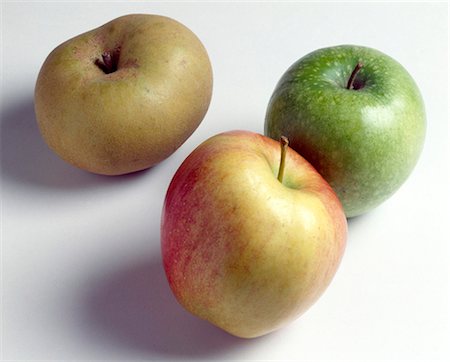 simsearch:825-06047612,k - Reinette, Granny Smith and Royal Gala apples Stock Photo - Rights-Managed, Code: 825-05986456