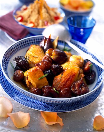 Capon Tajine with chestnuts, prunes and figs Stock Photo - Rights-Managed, Code: 825-05986474