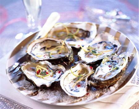 simsearch:825-05812193,k - Oysters Stock Photo - Rights-Managed, Code: 825-05986717