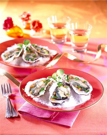simsearch:825-07649320,k - Oysters Stock Photo - Rights-Managed, Code: 825-05986765