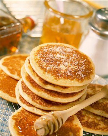 pancake - pancakes Stock Photo - Rights-Managed, Code: 825-05987289