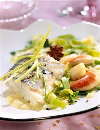 simsearch:825-07649320,k - Fillet of pike-perch and scallops Stock Photo - Rights-Managed, Code: 825-05987461