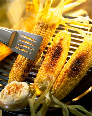 simsearch:825-05985428,k - Grilled corn-on-the-cob with spicy butter Stock Photo - Rights-Managed, Code: 825-05988526