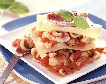 simsearch:825-07649320,k - Seafood lasagne Stock Photo - Rights-Managed, Code: 825-05988924