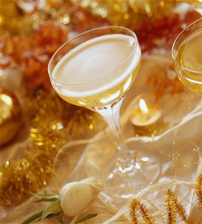 simsearch:825-05985931,k - Glass of champagne Stock Photo - Rights-Managed, Code: 825-05989407
