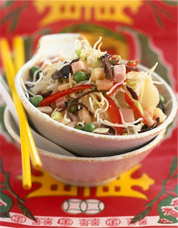 simsearch:825-05990354,k - sauteed noodles with vegetables Stock Photo - Rights-Managed, Code: 825-05989858