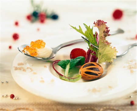 simsearch:825-03627010,k - nutmeg, lychee and creamed salmon roe trio Stock Photo - Rights-Managed, Code: 825-05990530