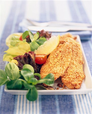 simsearch:825-07522085,k - breaded chicken breasts Stock Photo - Rights-Managed, Code: 825-05990554