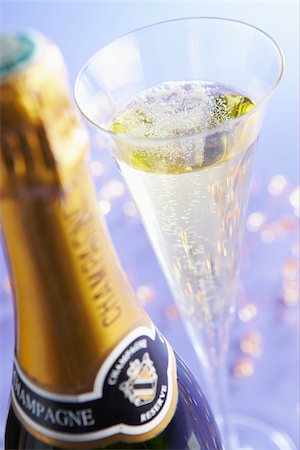 simsearch:825-05985931,k - Glass and bottle of Champagne Stock Photo - Rights-Managed, Code: 825-06046984