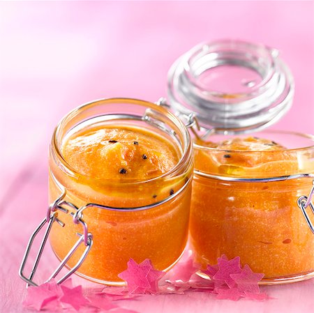 Pumpkin puree with truffle oil Stock Photo - Rights-Managed, Code: 825-06315311