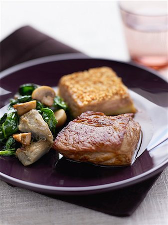 simsearch:825-05985428,k - Veal duo with pan-fried spinach,artichokes and mushrooms Stock Photo - Rights-Managed, Code: 825-06815463
