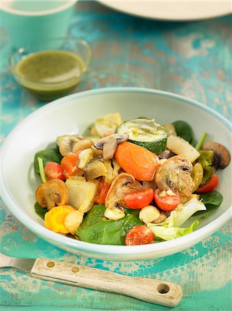 Sauteed vegetable salad :mushroom,zucchini,tomato and carrot Stock Photo - Rights-Managed, Code: 825-06815803