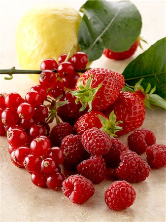 simsearch:825-05812193,k - Strawberries,raspberries,redcurrants and lemon Stock Photo - Rights-Managed, Code: 825-06816122