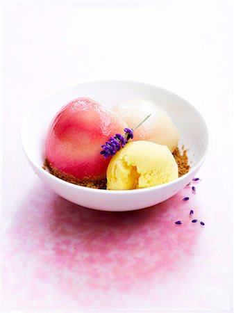 simsearch:825-06315282,k - Express poached peaches with crushed Speculos and ice cream Stock Photo - Rights-Managed, Code: 825-06816429