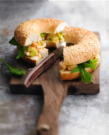 Seafood bagel sandwich Foto de stock - Con derechos protegidos, Código: 825-06816758