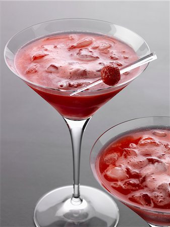 simsearch:652-03802277,k - Raspberry liqueur cocktail Stock Photo - Rights-Managed, Code: 825-06817325