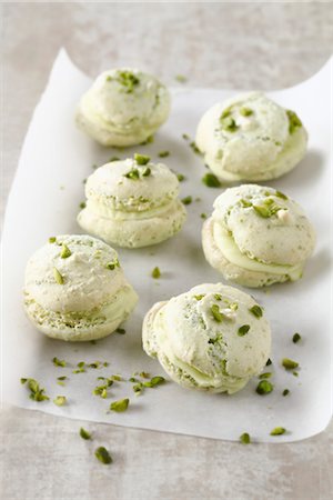 simsearch:825-07523099,k - Pistachio macaroons Photographie de stock - Rights-Managed, Code: 825-06817647