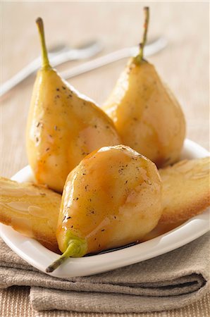 simsearch:825-06315282,k - Stewed pears with honey and vanilla Stock Photo - Rights-Managed, Code: 825-06817948