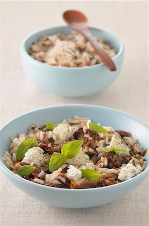 simsearch:700-01099893,k - Wild rice salad with marinated peppers,mozzarella and basil Stock Photo - Rights-Managed, Code: 825-06817956