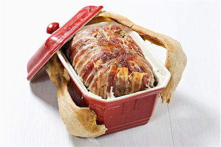 simsearch:652-03804848,k - Rabbit and hazelnut terrine sealed with pastry Stock Photo - Rights-Managed, Code: 825-07076908