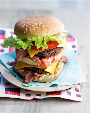 simsearch:825-07522085,k - Double cheeseburger Stock Photo - Rights-Managed, Code: 825-07076936