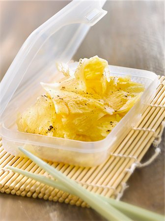 simsearch:825-06315282,k - Vanilla-flavored pineapple carpaccio Stock Photo - Rights-Managed, Code: 825-07522312