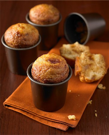 simsearch:825-07523099,k - Apple-toffee muffins Photographie de stock - Rights-Managed, Code: 825-07522557