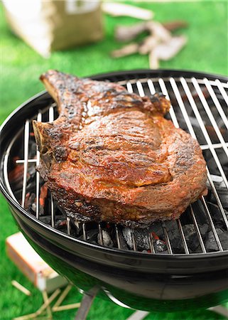 simsearch:825-06316883,k - Beef chop on the barbecue outdoors Stock Photo - Rights-Managed, Code: 825-07522897