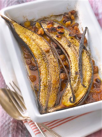simsearch:825-06315282,k - Braised bananas with vanilla and raisins Stock Photo - Rights-Managed, Code: 825-07523147