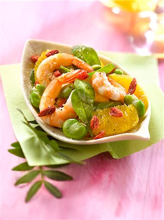 simsearch:825-07649320,k - Shrimp,spinach and tangelo salad Stock Photo - Rights-Managed, Code: 825-07648994
