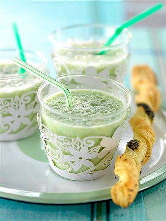 Cucumber gazpacho,poppyseed twist bread sticks Stock Photo - Rights-Managed, Code: 825-07649167