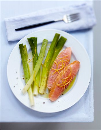 simsearch:825-07522119,k - Steam-cooked leeks and smoked salmon with orange vinaigrette Stock Photo - Rights-Managed, Code: 825-07649230