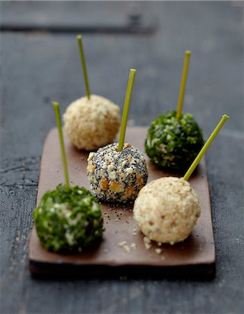 simsearch:825-07523099,k - Three-flavored goat's cheese bites on sticks Photographie de stock - Rights-Managed, Code: 825-07649264
