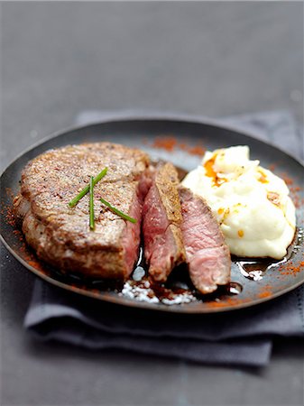 simsearch:652-05807406,k - Grilled beef fillet in marinade Stock Photo - Rights-Managed, Code: 825-07652864