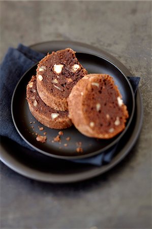 simsearch:825-07523099,k - Slices of chocolate and hazelnut cake Photographie de stock - Rights-Managed, Code: 825-07653006