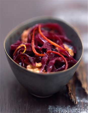 salad bowl - red cabbage and walnut salad Stock Photo - Rights-Managed, Code: 825-02305578