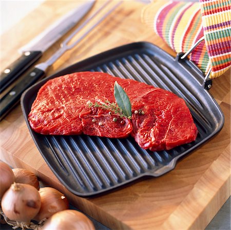 simsearch:825-05985428,k - Rump steak ready to grill Stock Photo - Rights-Managed, Code: 825-03627014
