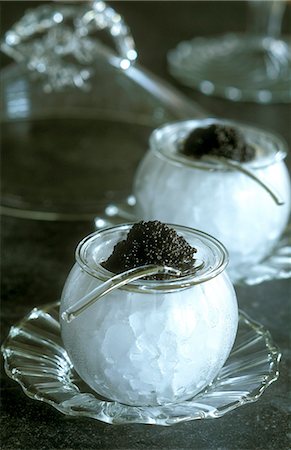 plated food - Caviar bowls surrounded with ice Stock Photo - Rights-Managed, Code: 825-03627598