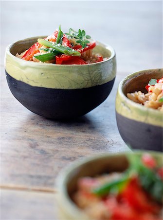 Steamed oats with tomatoes Foto de stock - Con derechos protegidos, Código: 825-03627710