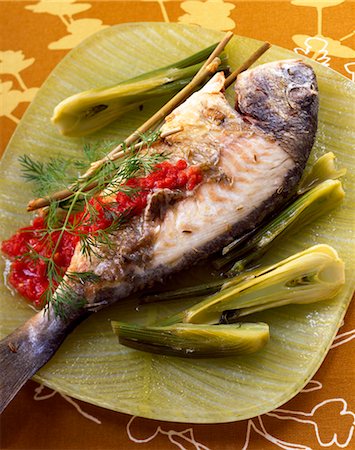simsearch:825-03627010,k - Sea bream with dill and fennel Stock Photo - Rights-Managed, Code: 825-03628106