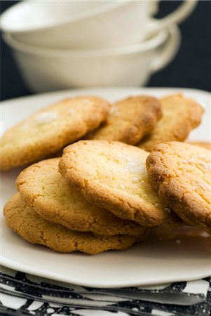 Teatime shortbread biscuits Foto de stock - Con derechos protegidos, Código: 825-03628280