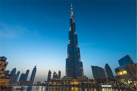 simsearch:841-08797696,k - The Burj Khalifa at dusk; Dubai, United Arab Emirates Stock Photo - Rights-Managed, Code: 832-08007804