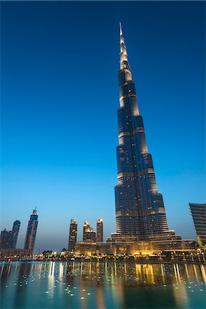 simsearch:841-08797696,k - The Burj Khalifa at dusk; Dubai, United Arab Emirates Stock Photo - Rights-Managed, Code: 832-08007805