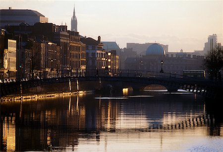 simsearch:841-06030533,k - Dublin, River Liffey Stock Photo - Rights-Managed, Code: 832-02254382