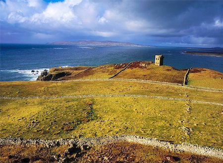 simsearch:832-02252724,k - Crohy Head, Dunglow (Dungloe), Co Donegal, Watchtower in the distance Stock Photo - Rights-Managed, Code: 832-02253369